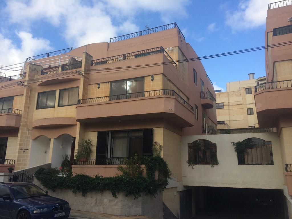 Swieqi Semi Detached Maisonette St. Julian's Exteriör bild
